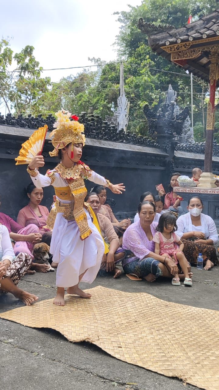Pengkajian Warisan Budaya Tak Benda (WBTB) Pada Tradisi Sesolahan Sanghyang Dedari