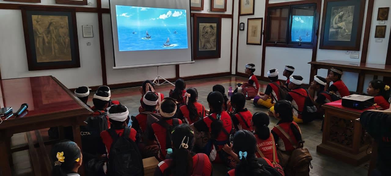 Belajar Bersama di Museum (BBM) Siswa-Siswi SD 2 Pesinggahan