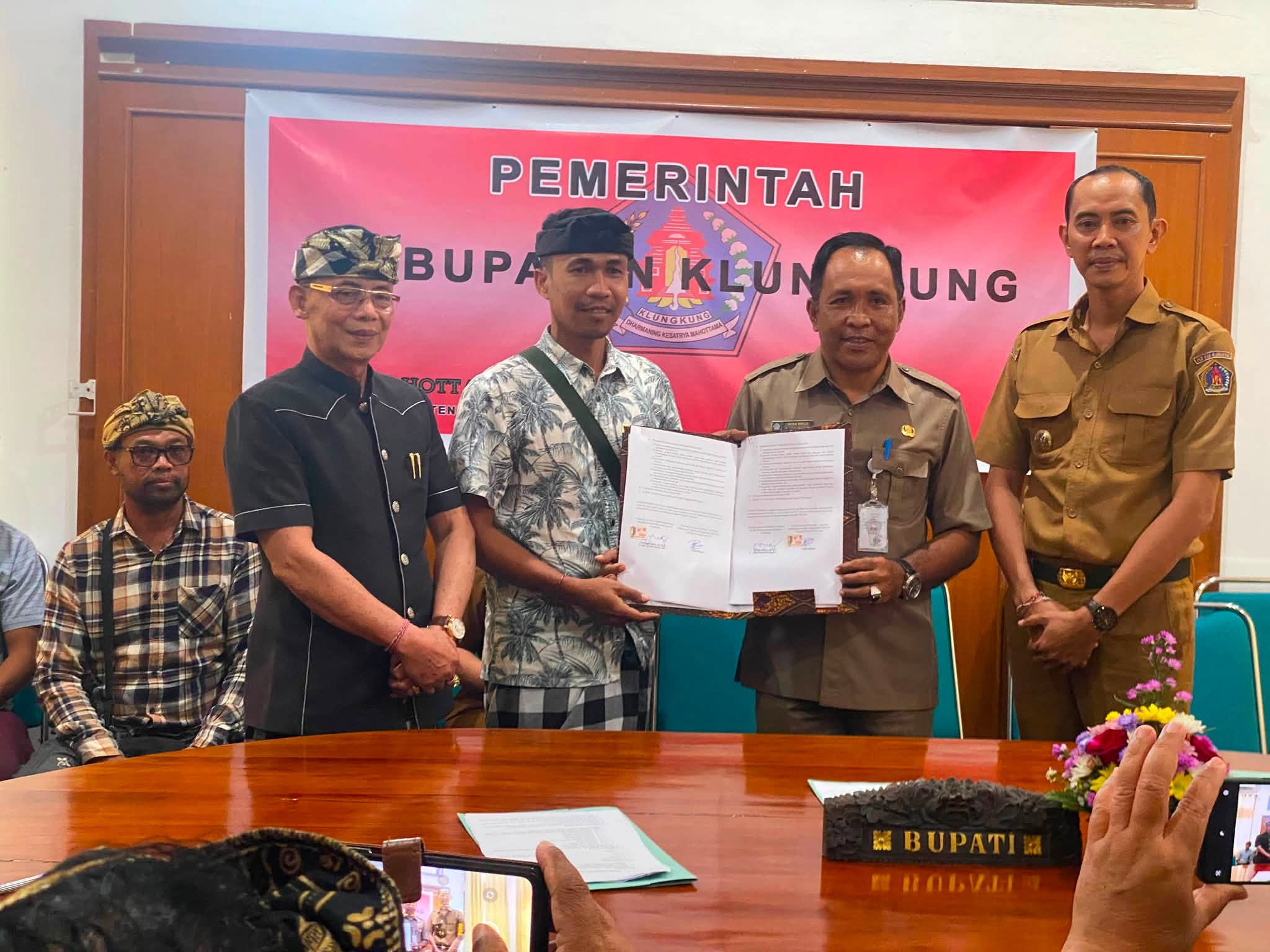 Penandatanganan Perjanjian Belanja Tidak Terduga (BTT)